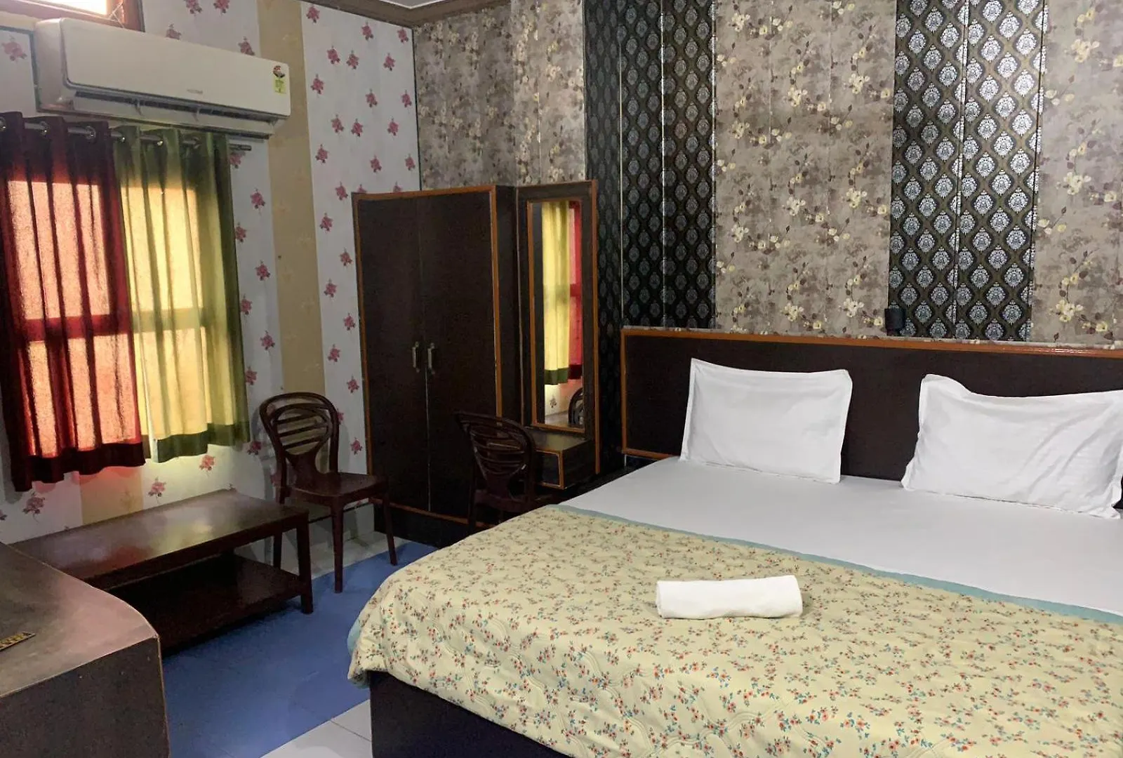 Hotel Regard Варанаси