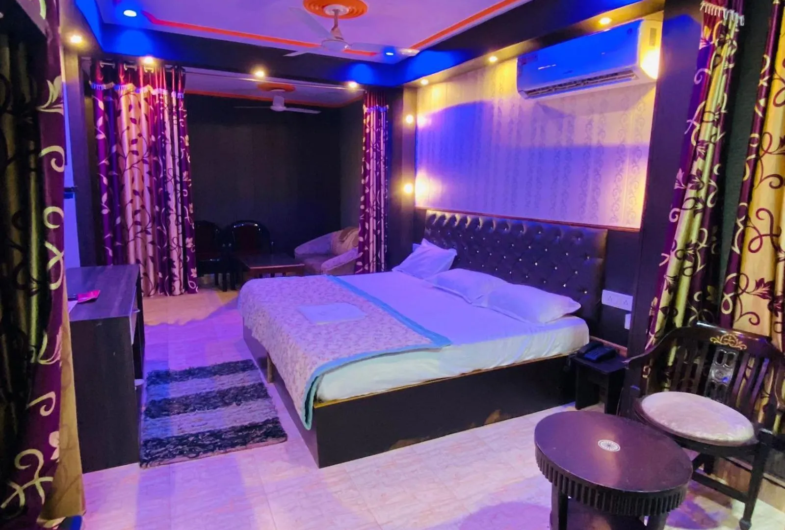 Hotel Regard Варанаси