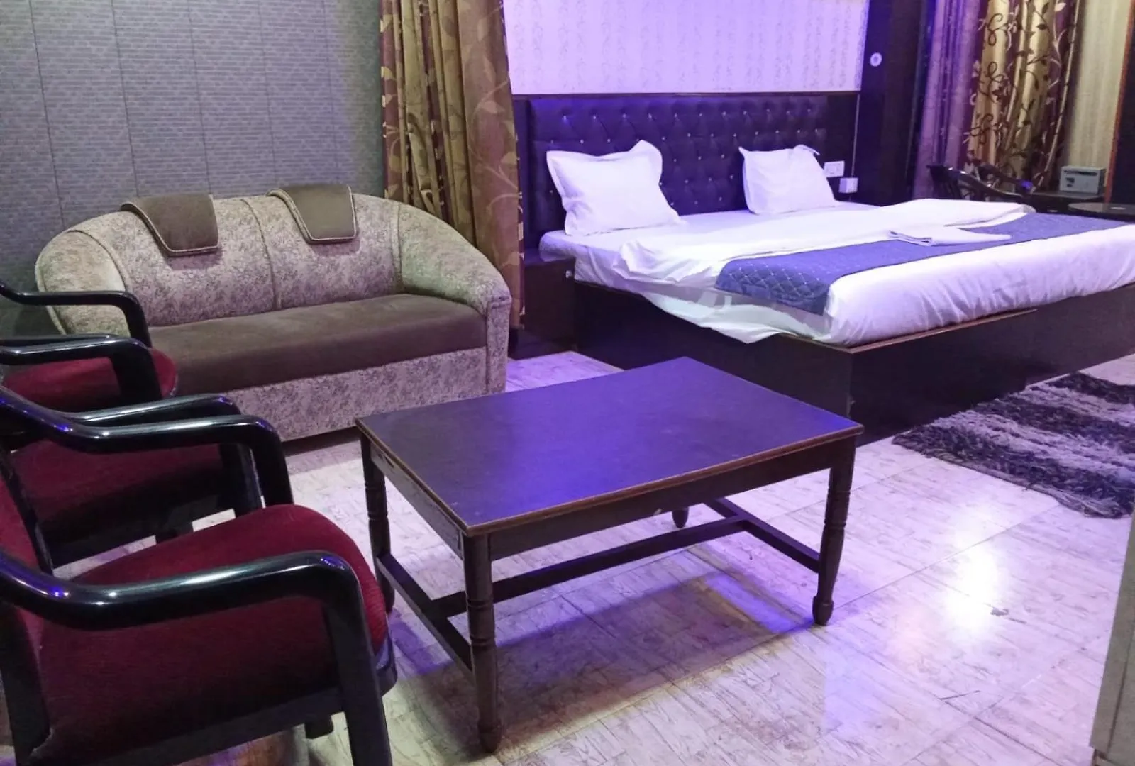***  Hotel Regard Varanasi India